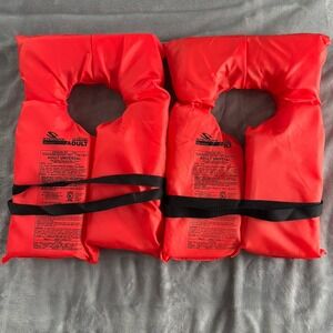 2 Stearns Universal Adult Life Vest PFD Near-Shore Buoyant Pair‎ USCG Approved